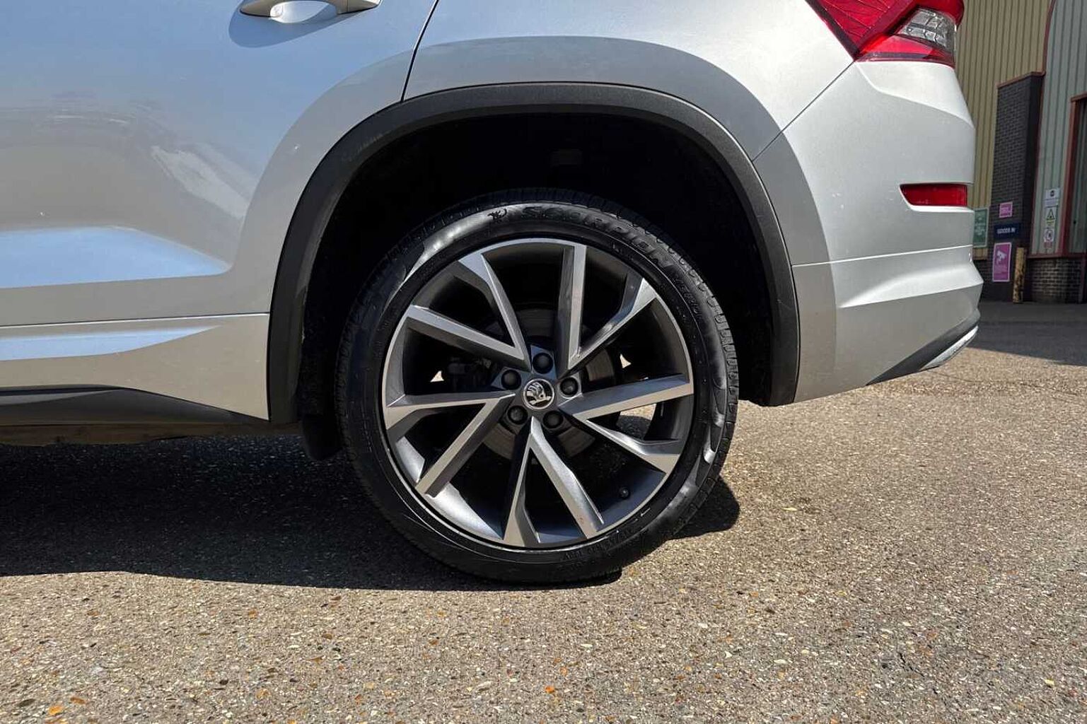SKODA Kodiaq 1.5 TSI ACT SportLine SUV 5dr Petrol DSG Euro 6 (s/s) (7 Seat) (150 ps)