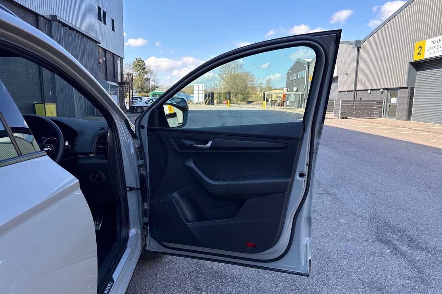 SKODA Karoq 1.5 TSI ACT SportLine SUV 5dr Petrol DSG Euro 6 (s/s) (150 ps)