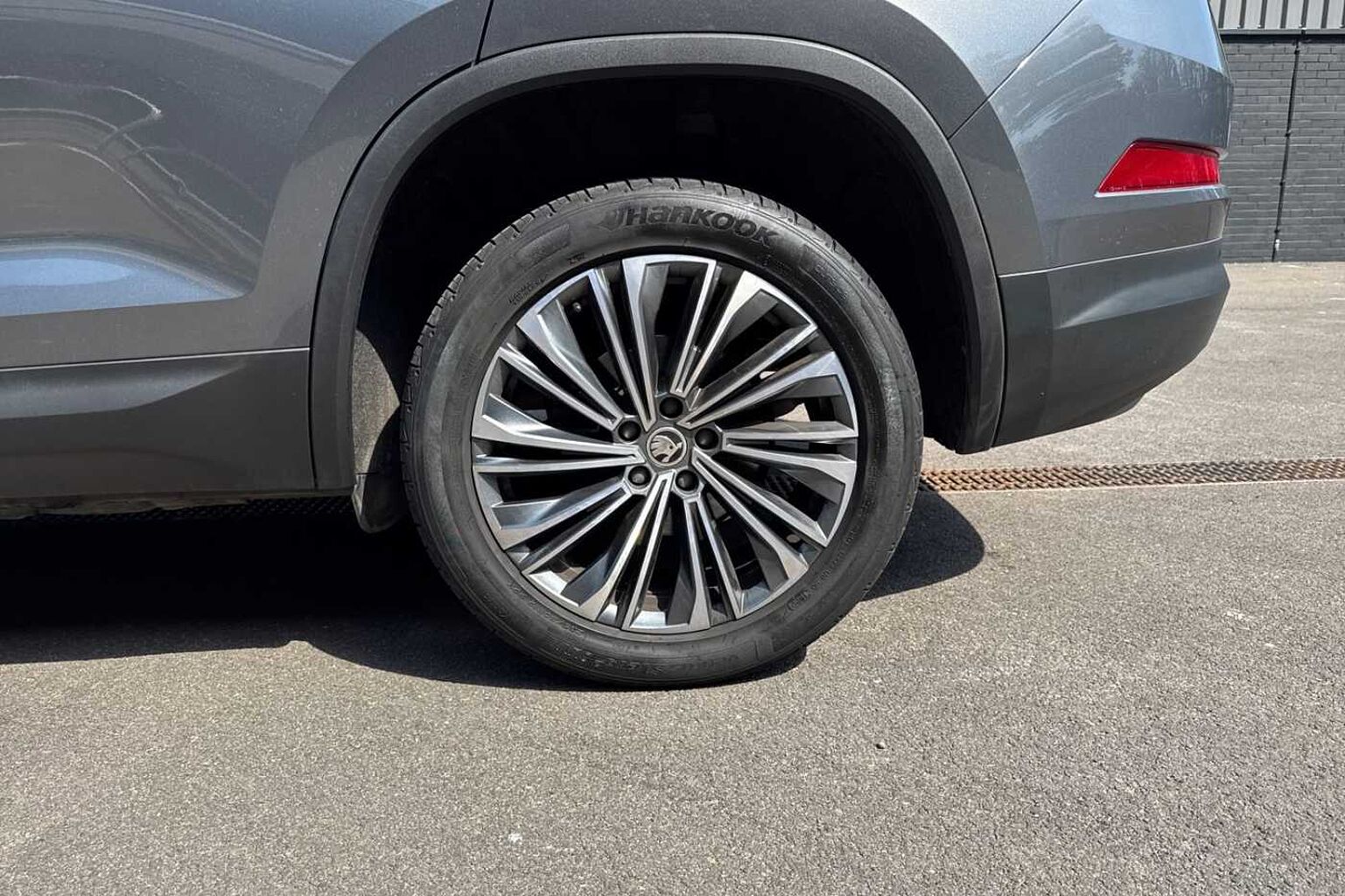 SKODA Kodiaq 2.0 TDI SE L Executive SUV 5dr Diesel DSG 4WD Euro 6 (s/s) (7 Seat) (200 ps)