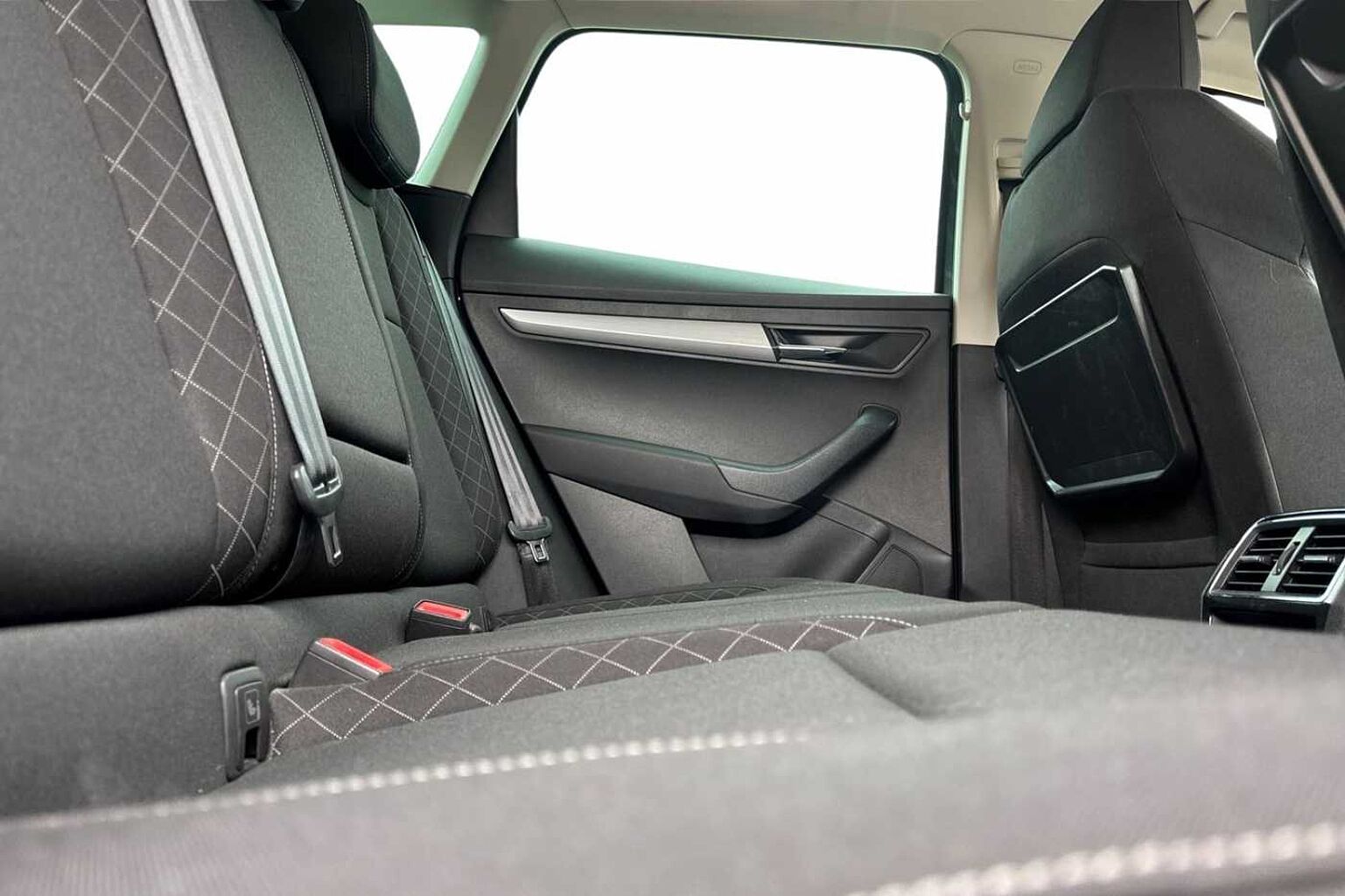 SKODA Karoq 1.5 TSI ACT SE Technology SUV 5dr Petrol Manual Euro 6 (s/s) (150 ps)