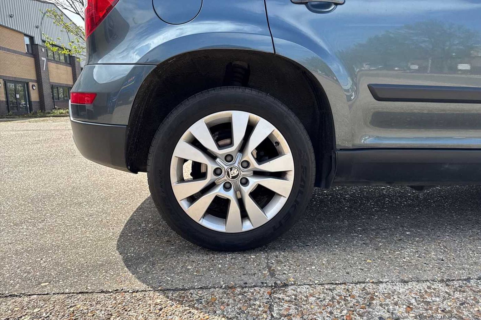 SKODA Yeti 1.2 TSI SE L Drive Outdoor 5dr Petrol DSG Euro 6 (s/s) (110 ps)