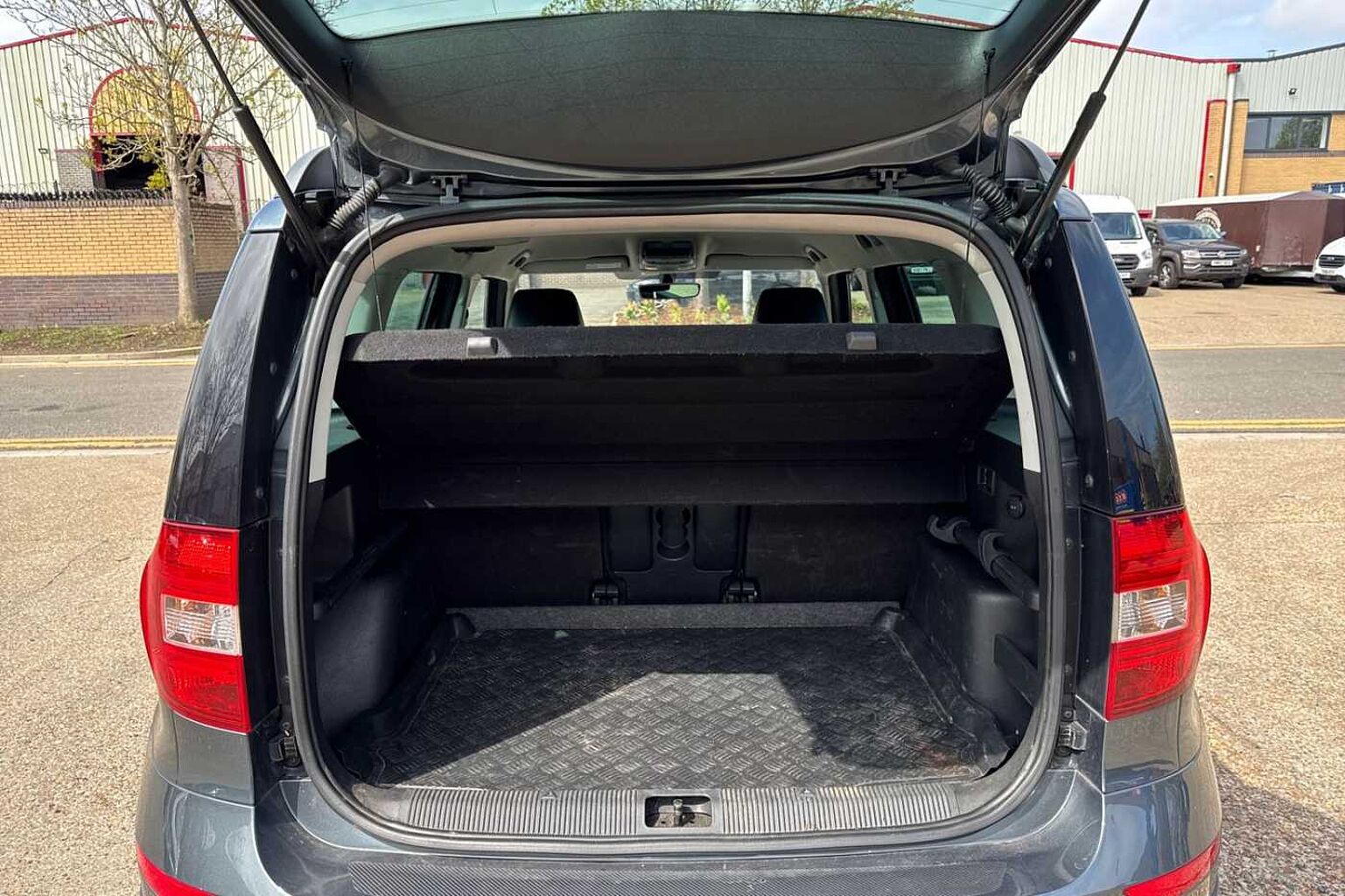 SKODA Yeti 1.2 TSI SE L Drive Outdoor 5dr Petrol DSG Euro 6 (s/s) (110 ps)