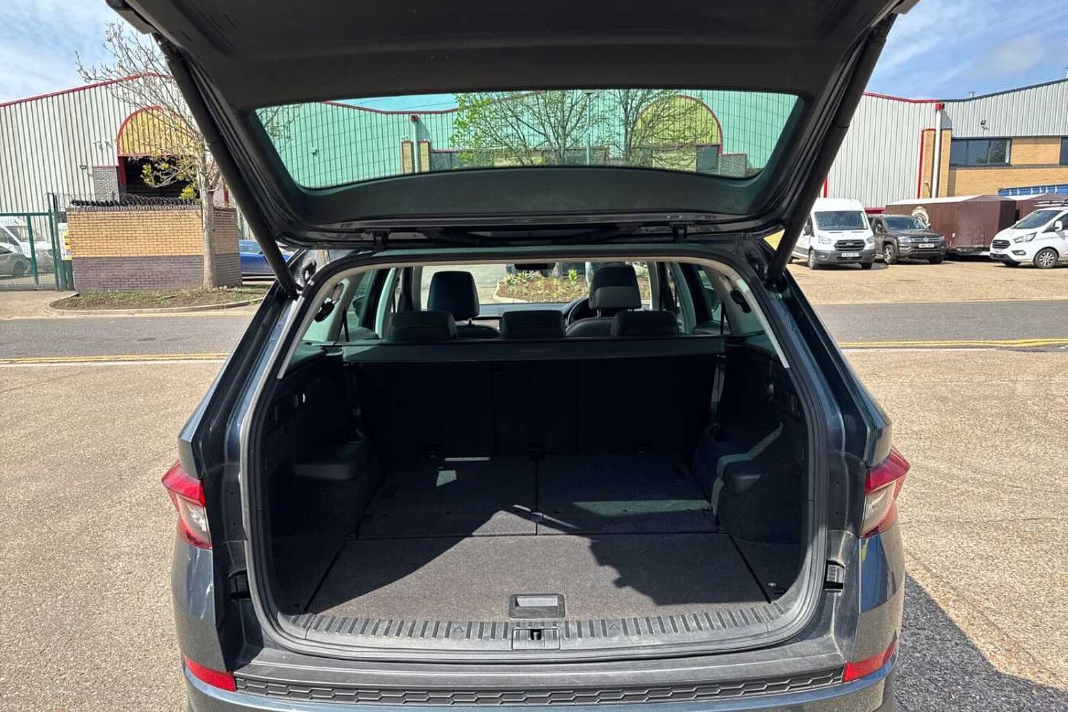 SKODA Kodiaq 2.0 TDI Scout SUV 5dr Diesel DSG 4WD Euro 6 (s/s) (7 Seat) (190 ps)